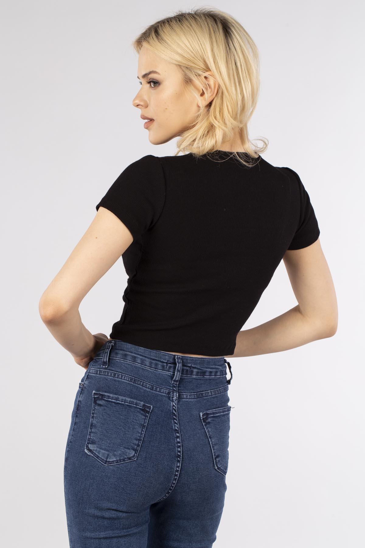 Alternative view of Barrels And Oil – Kadın Kaşkorse Göğüs Altı Parçalı T-shirt – Siyah